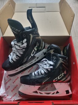 Brusle CCM TACKS XF PRO 7,5R - TOP STAV - 3