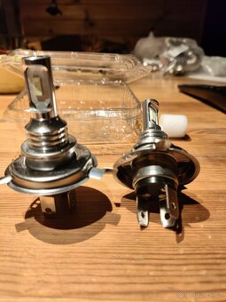 Žárovky LED H4 - 3
