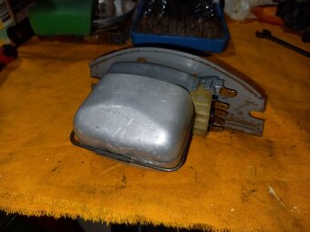 Motorek stěračů VW T1 - 3