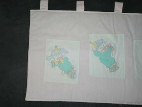 Kapsář okolo postele - 3