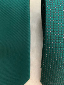 Tmavě zelené kravaty, různé odstíny - 3