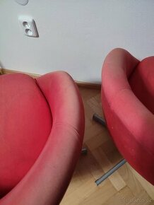 2 červená křesílka Ikea - 3