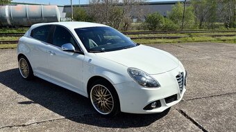 Alfa Romeo Giulietta 2.0 JTDm, edícia TROFEO - 3