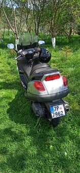 Piaggio X9 500 najeto 16500 - 3