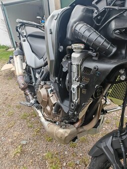 2023 Honda Africa Twin - havarovaná - 3