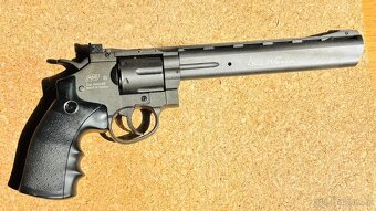 CO2 revolver Dan Wesson 8" - 3