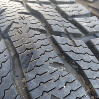 1Ks Zimni NOKIAN 215/70 R15C, Praha 9 - 3