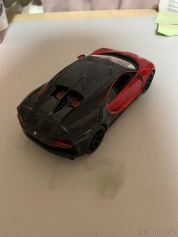 Model auta Bugatti chiron - 3