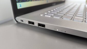 ASUS VivoBook M712D 17.3" FHD AMD Ryzen 3 8GB/512GB SSD W11 - 3