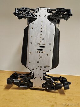 RC Xray XB8 1:8 - 2022 - 3