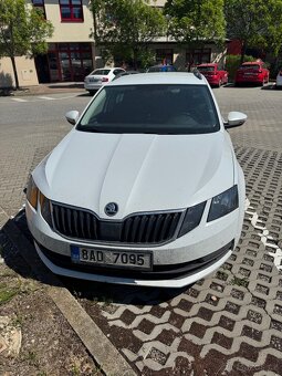 Škoda Octavia Combi 1,6TDI / 85kW ve výbavě Ambition plus - 3