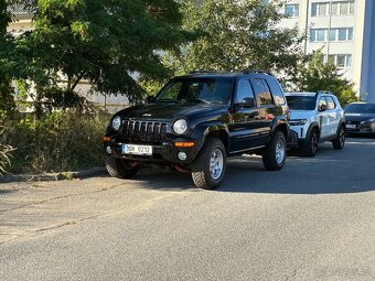 Jeep KJ Cherokee/Liberty Limited 3.7 (3,7) - 3