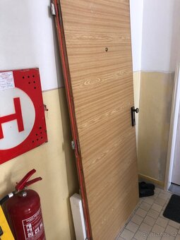 2x bezpečnostní vchodové dveře 80 pravé dekor dub - 3
