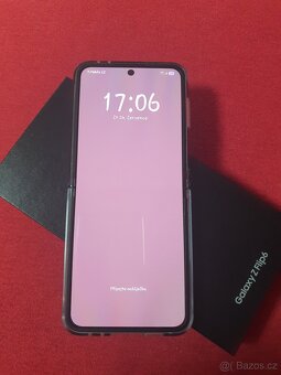 Samsung galaxy Z FLIP 6,256 GB - 3