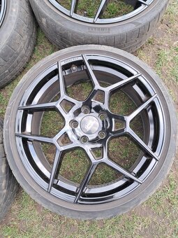Alu MM Concepts 5x114.3 R19 + Pirelli 235/35/19 - 3
