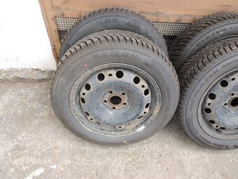 4ks plechových disků Fabia 3+zimní pneu  185/60/15 7mm - 3