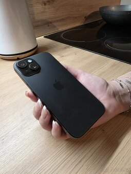 Prodám Apple Iphone 15 128gb (Stále v záruce) - 3