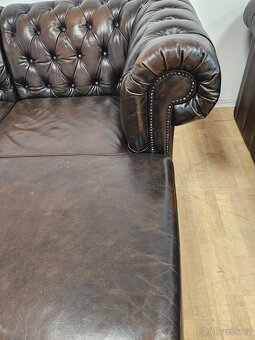CHESTERFIELD ŠTÝL,ROHOVÁ KOŽENÁ V TOP STAVE,ZNÍŽENÁ CENA - 3