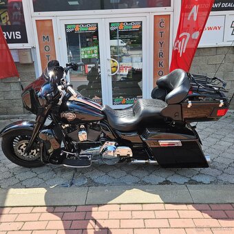 Harley-Davidson FLHTCU Electra Glide Ultra Classic - 3