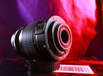 Oběktyv Canon ef-s 18-55mm - 3