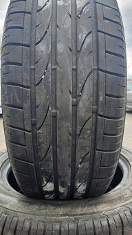 235/55R17 - 3