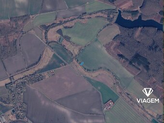 Pole 1 988 m² - 3