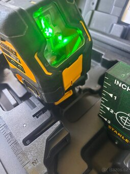 Křížový laser DeWALT DCLE34021N - 3