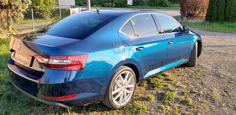 Škoda Superb 3 Lava blau TOP - 3