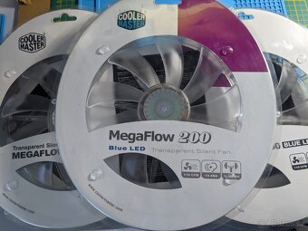Cooler Master Mega Flow 200 Blue Case Fan '700 RPM, 200mm - 3