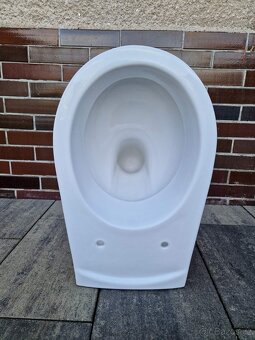 Závěsný WC - 3