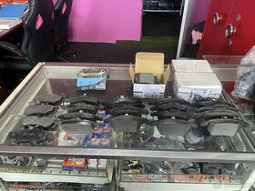 prodám brzdové desky přední b6 1.9tel. 731328873 - 3