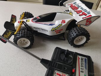Staré RC retro auto na dálkové ovládání - 3