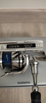 Přivlačovy naviják Shimano Stradic 2500 - 3