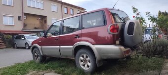 Nissan Terrano 2 - 3