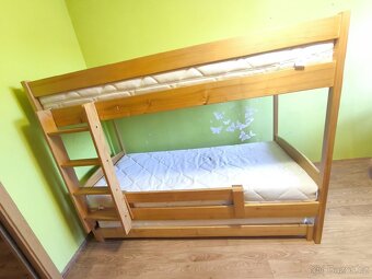 Palanda z masivu s vysouvací postelí+matrace - 3