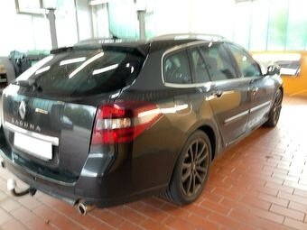 Renault Laguna III 2.0dCi 127kW 4Control - automat - tažné - 3