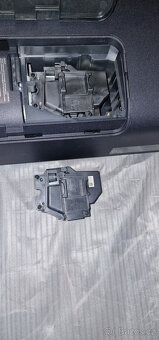 Sony VPL VW 270ES černý s novou lampou - 3