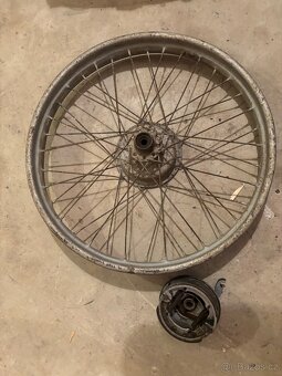 Přední kolo Jawa 550 pařez - 3