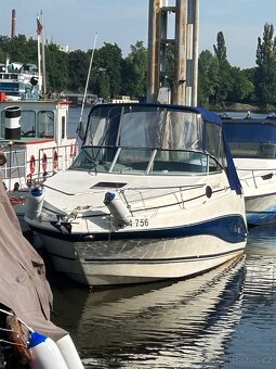 Prodám kajutovou loď Rinker 242 Fiesta vee - 3