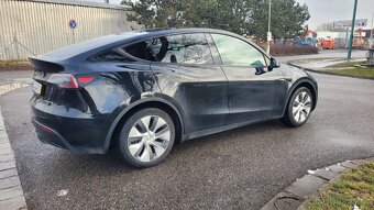 Tesla Y Long Range AWD - 3