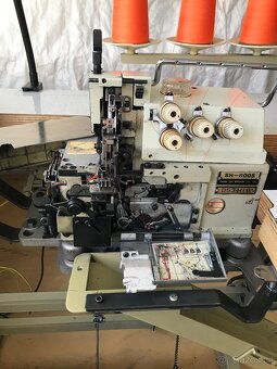 Prodám  průmyslový  5 nitný overlock - 3