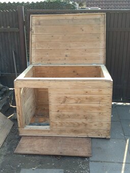 Bouda pro většího psa - 3