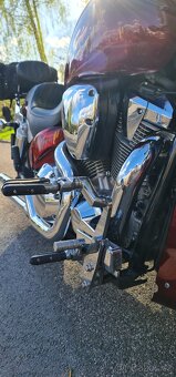 Honda VTX 1800 F - 3