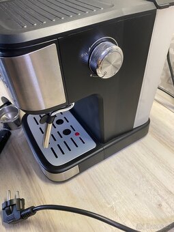 Kávovar Rohnson r98030 v záruce - 3