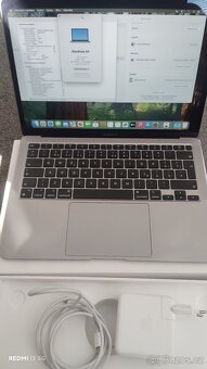 Macbook Apple M1 chip 8 GB LPDDR4 RAM 256GB solid-state disk - 3