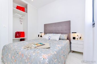 Moderní dvoupodlažní dům 4+kk o ploše 119 m² Španělsko - 3