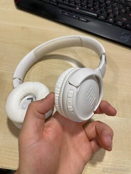 JBL 500BT sluchátka - NOVÉ NÁUŠNÍKY - bílé - 3