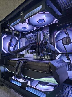 Herní PC AM5/Ryzen 7/RX 9070XT 16GB/32GB RAM/2TB NVMe - 3