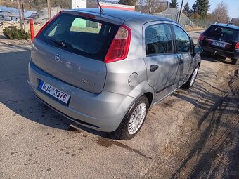 Prodám fiat grande punto 1.2 48KW. rok - 2006 - 3
