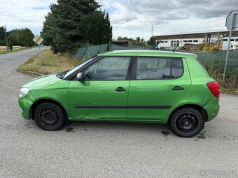 Škoda Fabia 1,2i 44kw rv:2012/5 najeto:139tisLehce havaron - 3